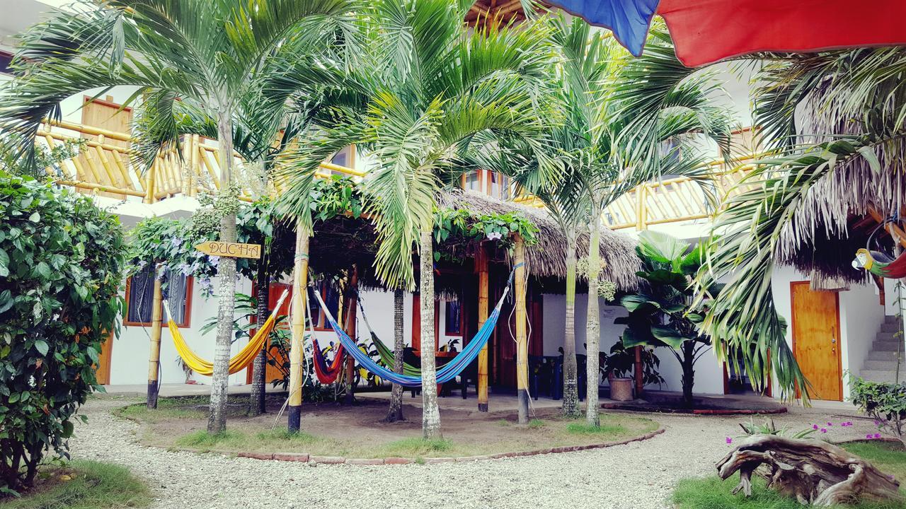 La Mariposa Hostal Olon Exterior photo