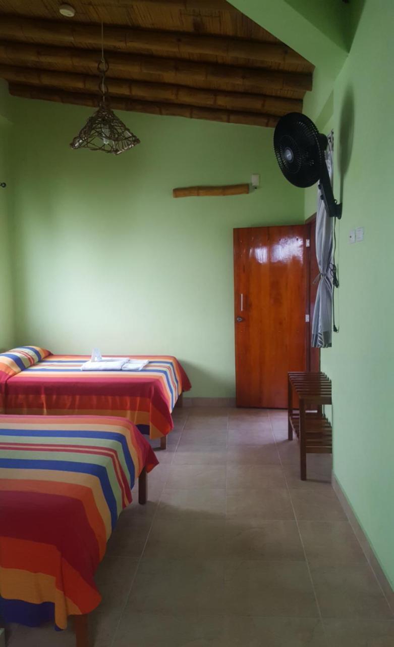La Mariposa Hostal Olon Exterior photo